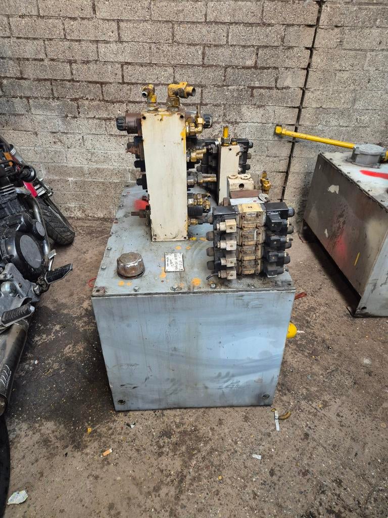 2 koelings tanks hoofdmotoren, Watersport en Boten, Bootonderdelen, ., Ophalen of Verzenden, ., Motor en Techniek