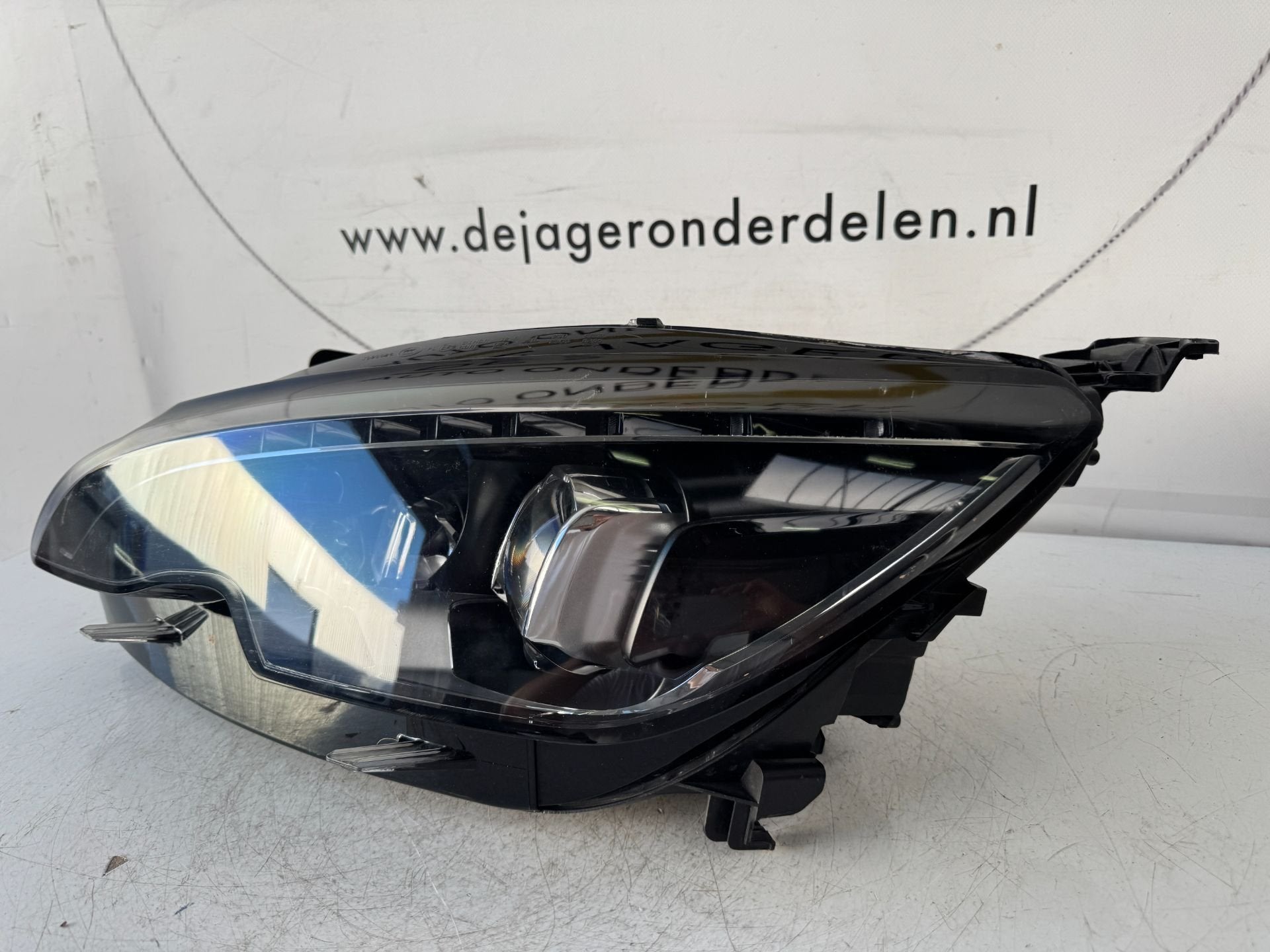 PEUGEOT 308 2 T9 LED KOPLAMP LINKS 9677832480, Auto-onderdelen, Taurusavenue 1
2132 LS  Hoofddorp, NL, Gebruikt, Contact.group@renault.com