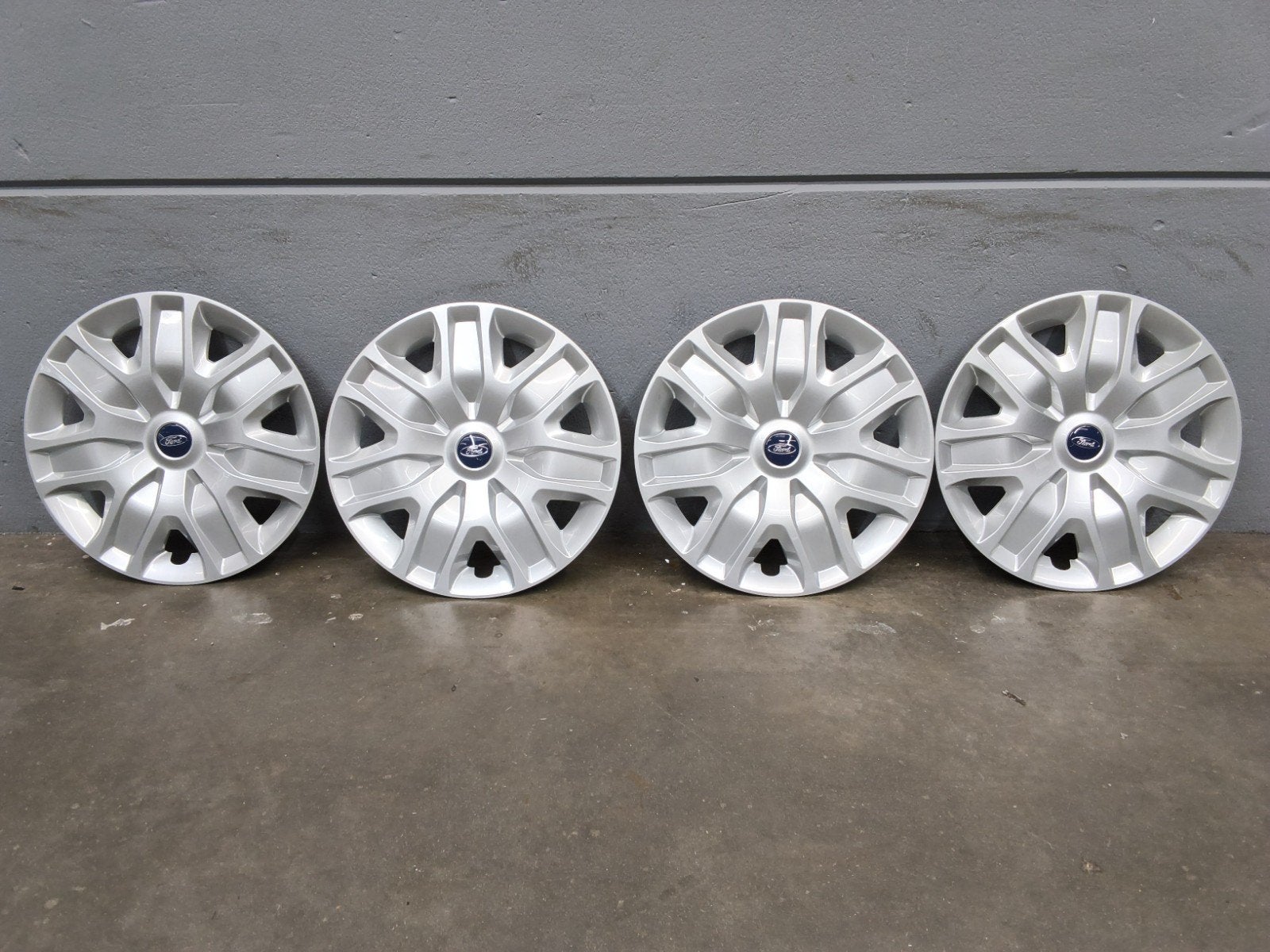 Set originele Ford wieldoppen -17 inch  Zo goed als nieuw, Auto diversen, Ophalen of Verzenden, Zo goed als nieuw