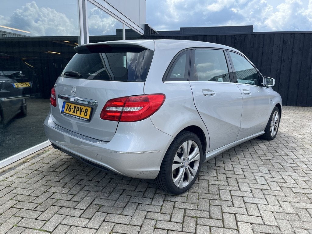 Mercedes-Benz B-Klasse 180 Ambition Led / Cruise / Stoelverw, Auto's, Euro 5, 1325 kg, Gebruikt, 4 cilinders