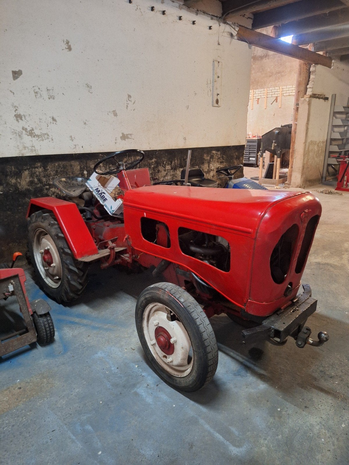 Hummel tractor, Ophalen
