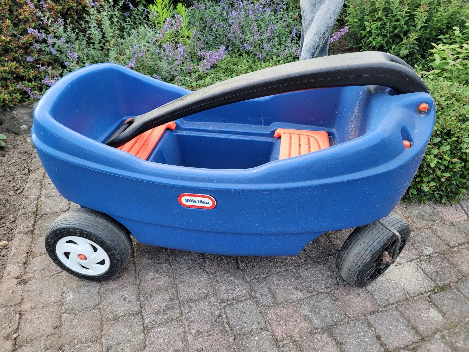 Nieuwe Little Tikes blauwe bolderkar met rood zitjes, Ophalen, Nieuw, Duwvoertuig