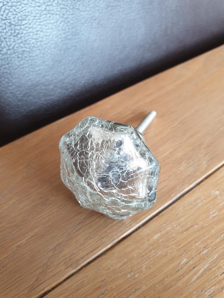 (M) Deurknop. Kastknop. Glas. 4x4 cm. Nieuw. Xenos., Huis en Inrichting, Woonaccessoires | Overige, Ophalen of Verzenden, Nieuw