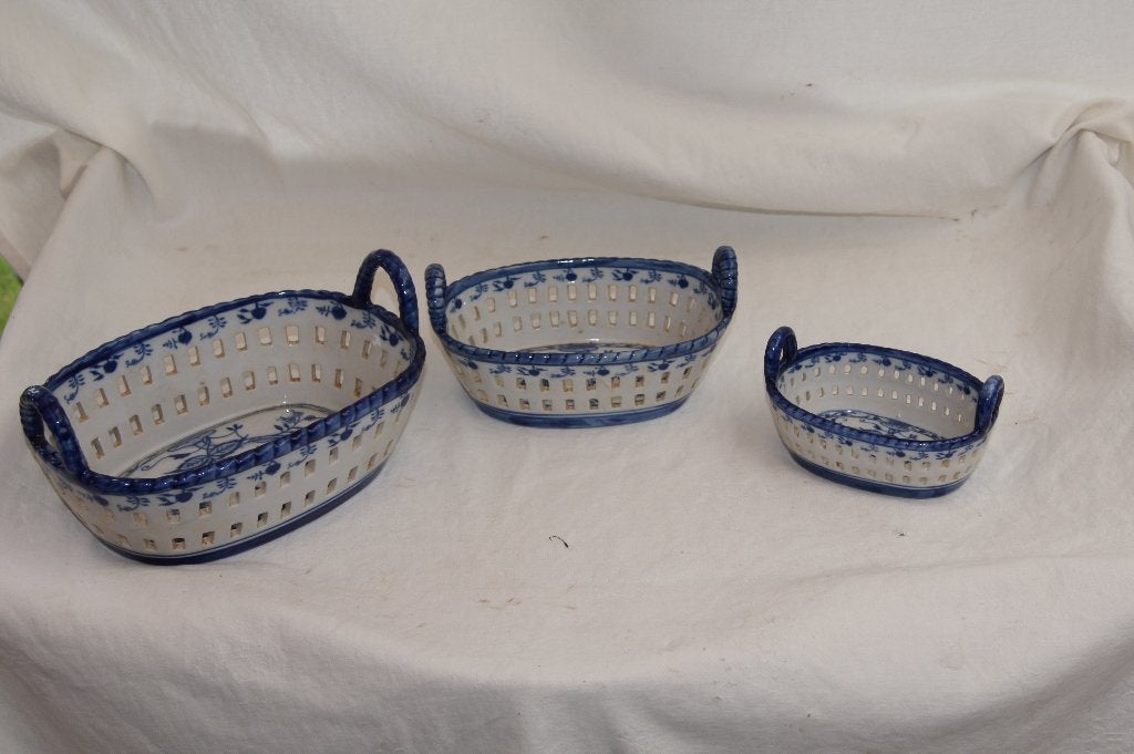 Set van 3  blauwe mandjes/schalen ( Zwiebel muster, Gebruikt, Porselein of Keramiek, Mand, Ophalen of Verzenden