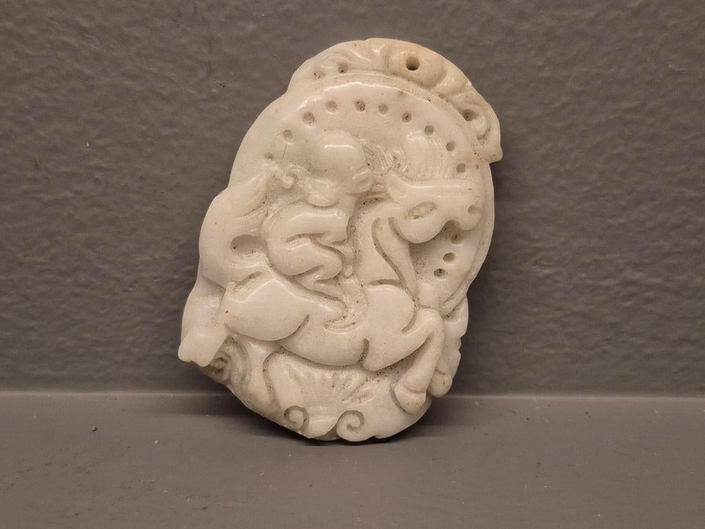 Witte Jade amulet, Ophalen of Verzenden