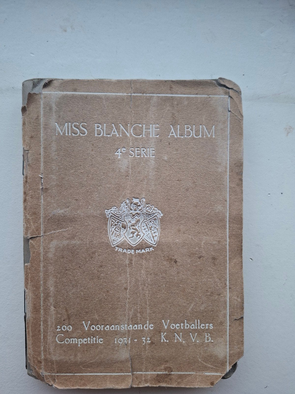 Miss Blanche Album 4e Serie - 200 Voetballers 1931-32, Verzenden, Gebruikt, Overige binnenlandse clubs, Boek of Tijdschrift