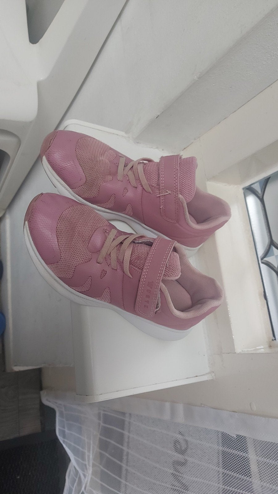 Roze sneakers voor meisjes - Maat 32, Ophalen of Verzenden, Gedragen, Roze, Sneakers of Gympen