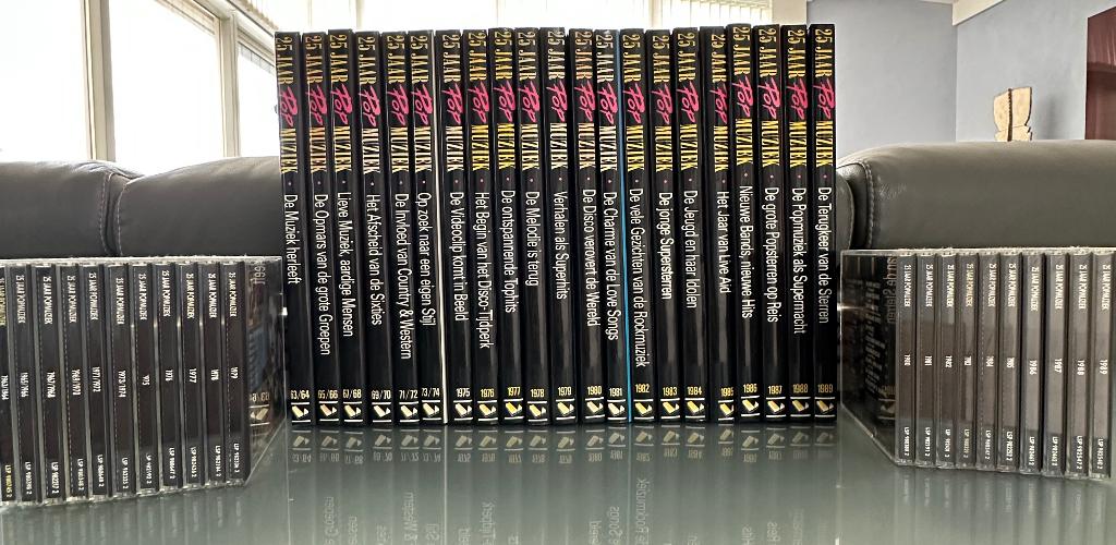 25 jaar popmuziek compleet, Boeken, Ophalen, O.a. Ad Visser, Zo goed als nieuw, Genre of Stijl