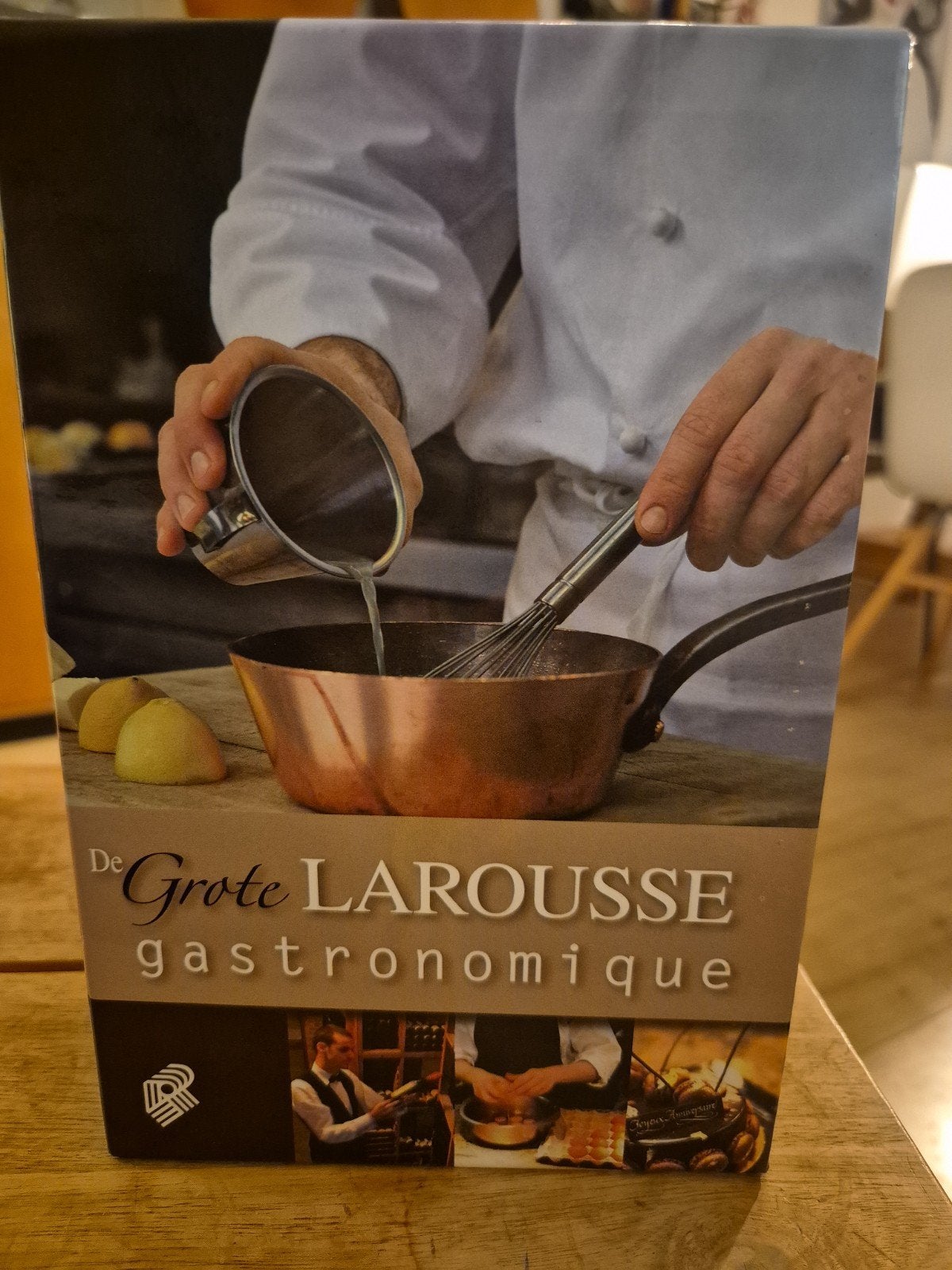 De Grote Larousse Gastronomique - Kookencyclopedie, Larousse, Ophalen of Verzenden, Zo goed als nieuw, Overige typen