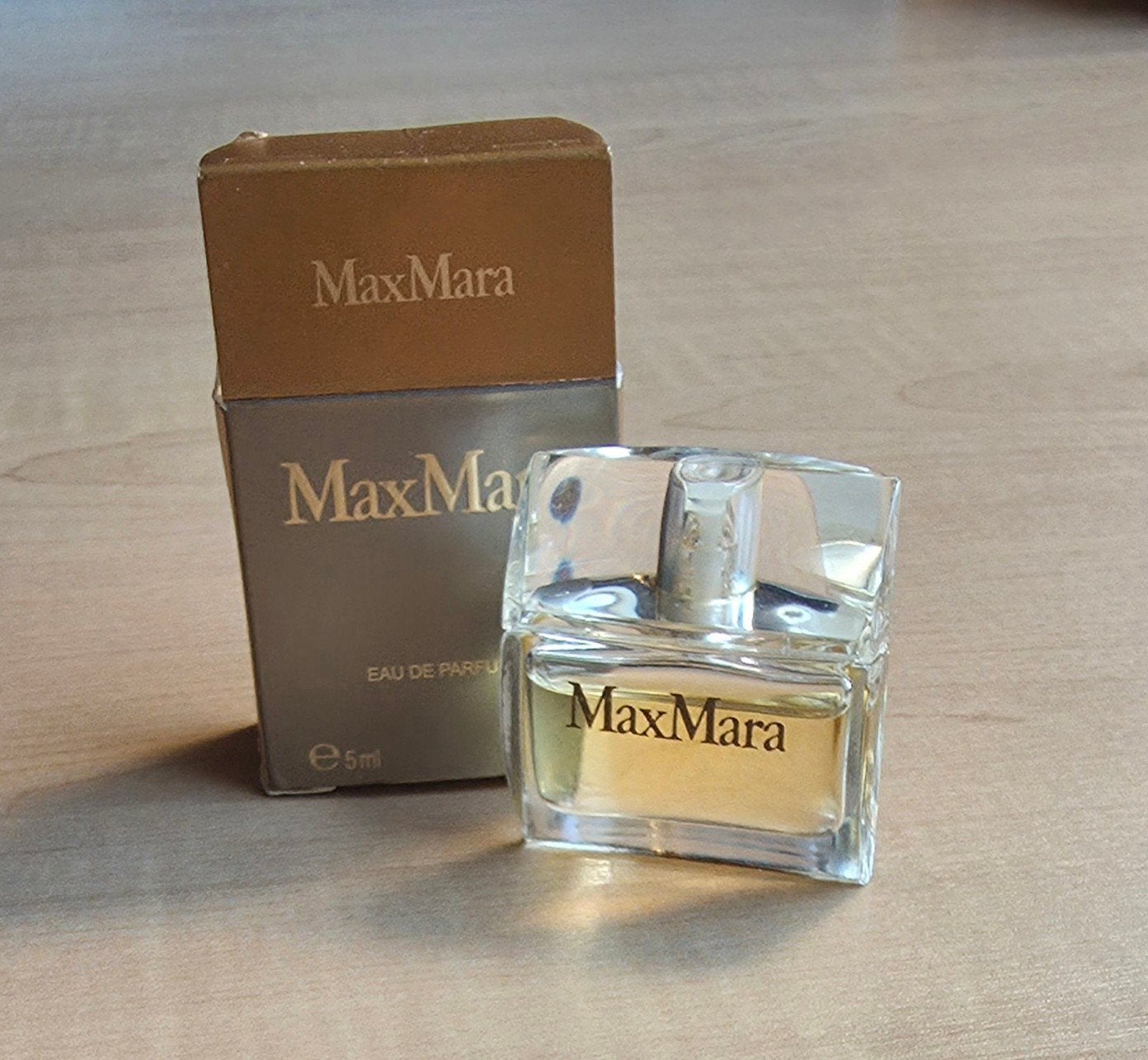 Discontinued. MaxMara Pour Femme Eau de Parfum Miniatuur, Ophalen of Verzenden, Gebruikt