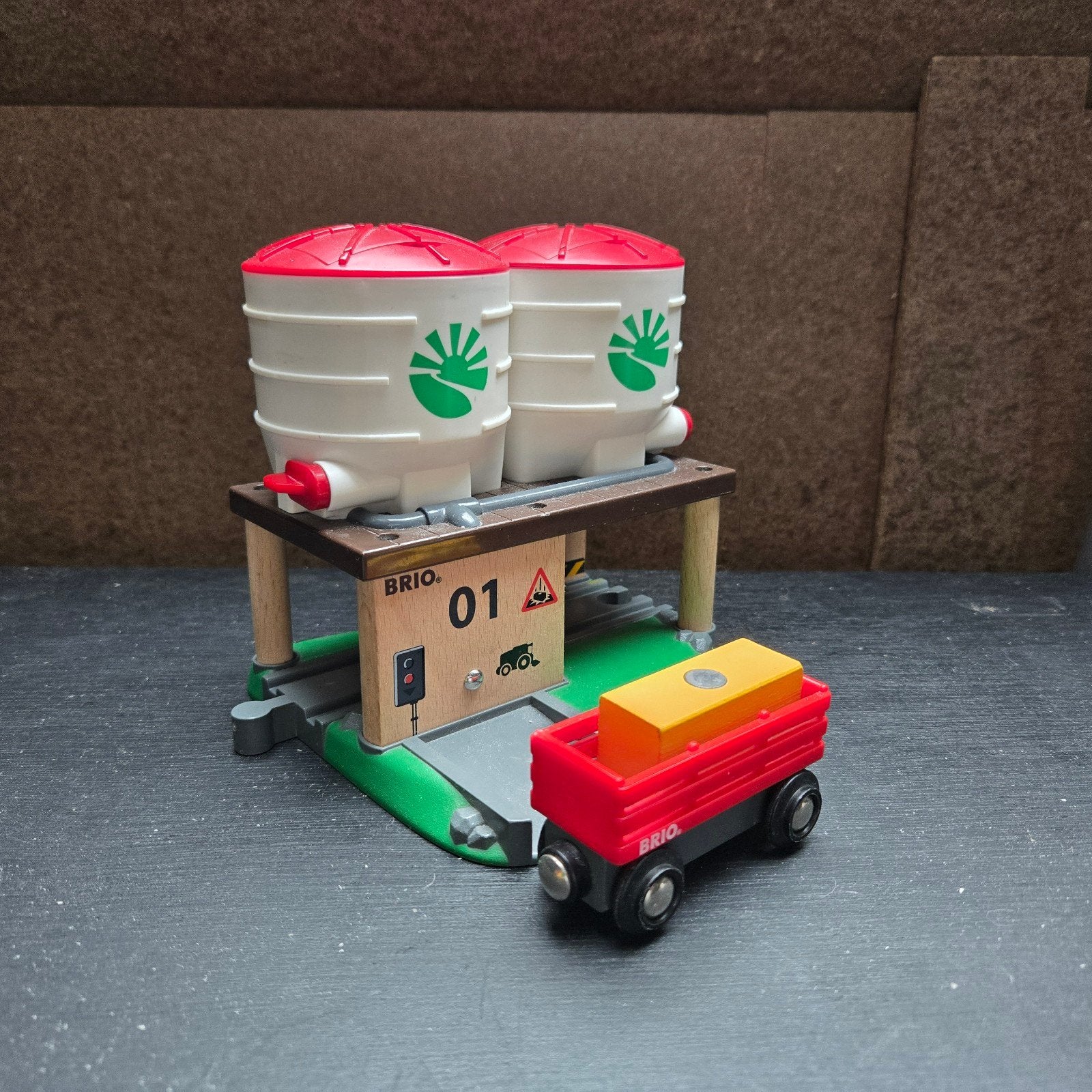 Brio 33603 Graansilo met hooikar uit 2012, Ophalen of Verzenden, Gebruikt, Jongen of Meisje