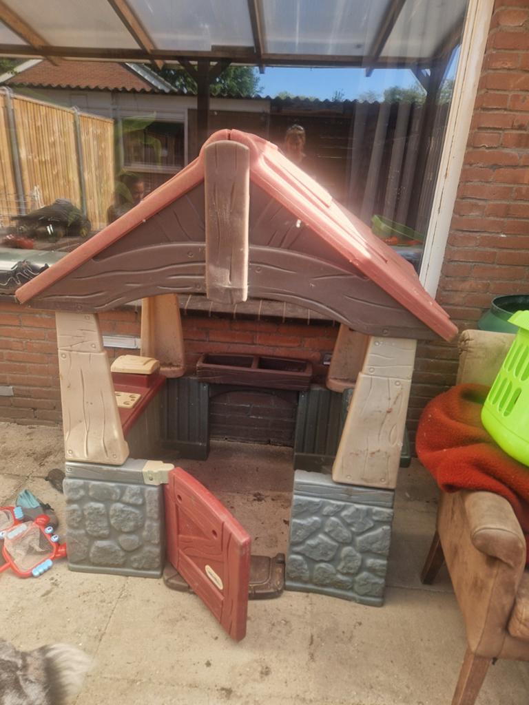 Kinder speelhuisje met toebehoren, Ophalen, Gebruikt, Kunststof