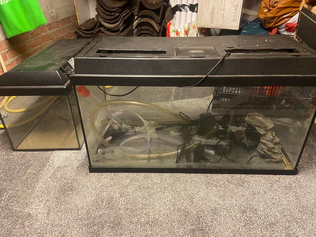 2 aquariums, Dieren en Toebehoren, Ophalen, Zo goed als nieuw, Verlichting