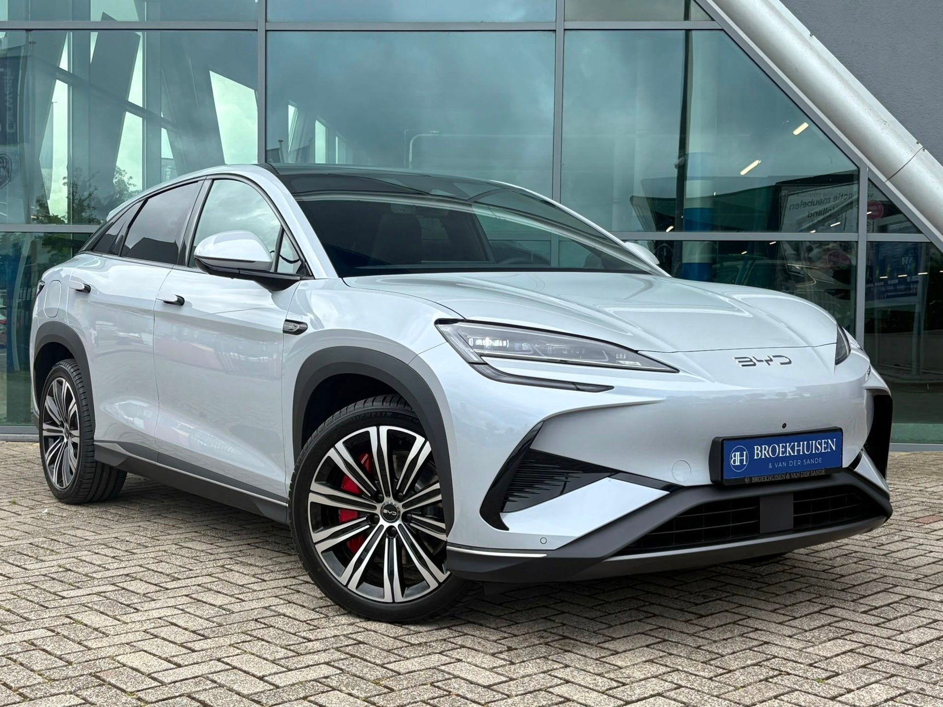 BYD SEALION 7 Excellence AWD 91.3 kWh 4 Wheel drive 531pk Pa, Auto's, Automaat, Dealer onderhouden, Zwart, Adaptive Cruise Control