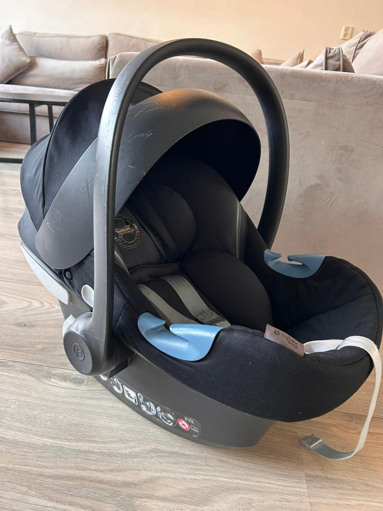 Cybex aton M i-size autostoel, Autogordel of Isofix, Zo goed als nieuw, 0 t/m 13 kg, Ophalen