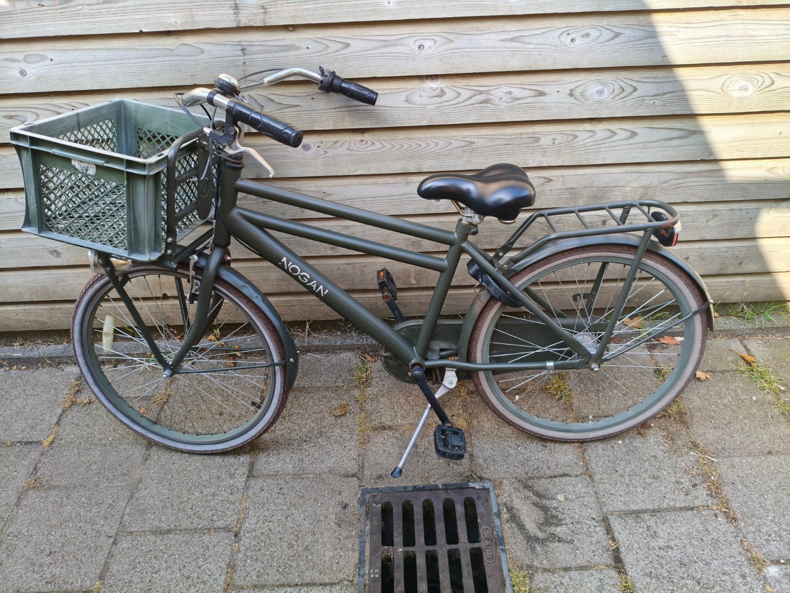 24 inch Nogan fiets met krat, Fietsen en Brommers, Ophalen, Gebruikt, 20 inch of meer