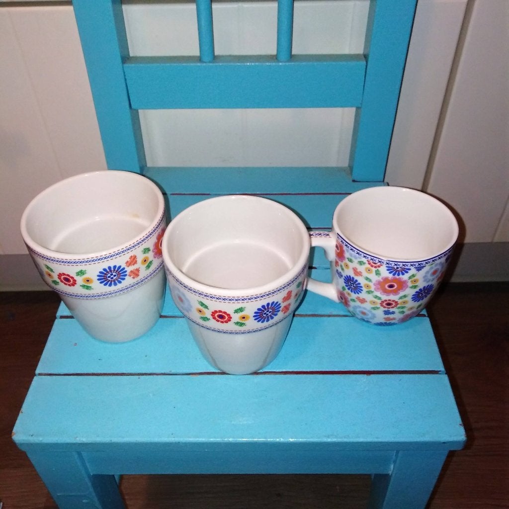 Kakelbont servies: 2 bekers en 2 mokjes - Yvon Jaspers, Ophalen, Gebruikt, Mok, Overige stijlen