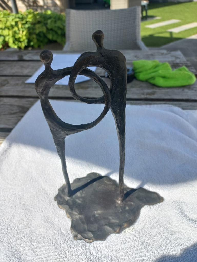 Corry Ammerlaan Bronzen sculptuur 'De Menselijke Schakel', Groep mensen, Ophalen of Verzenden, 20 - 50 cm, Beeld