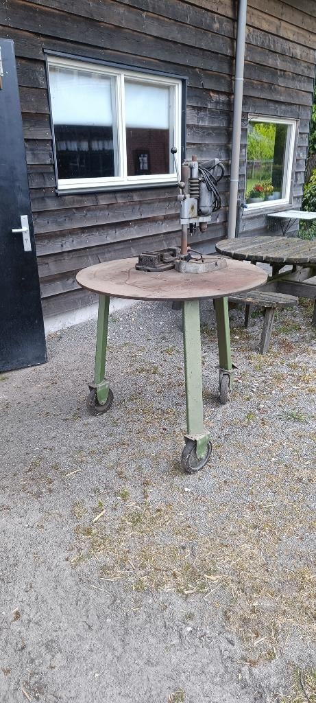 Lastafel, rond, Doe-het-zelf en Verbouw, Werkbanken, Ophalen, Gebruikt, 70 tot 120 cm, Bankschroef