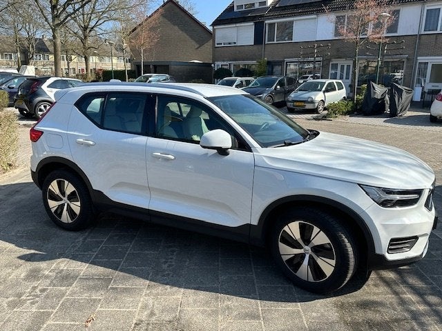 Volvo XC40 T5 Twin Engine - Perfect technisch | APK 02-2028, Dealer onderhouden, Stof, 1800 kg, 179 pk