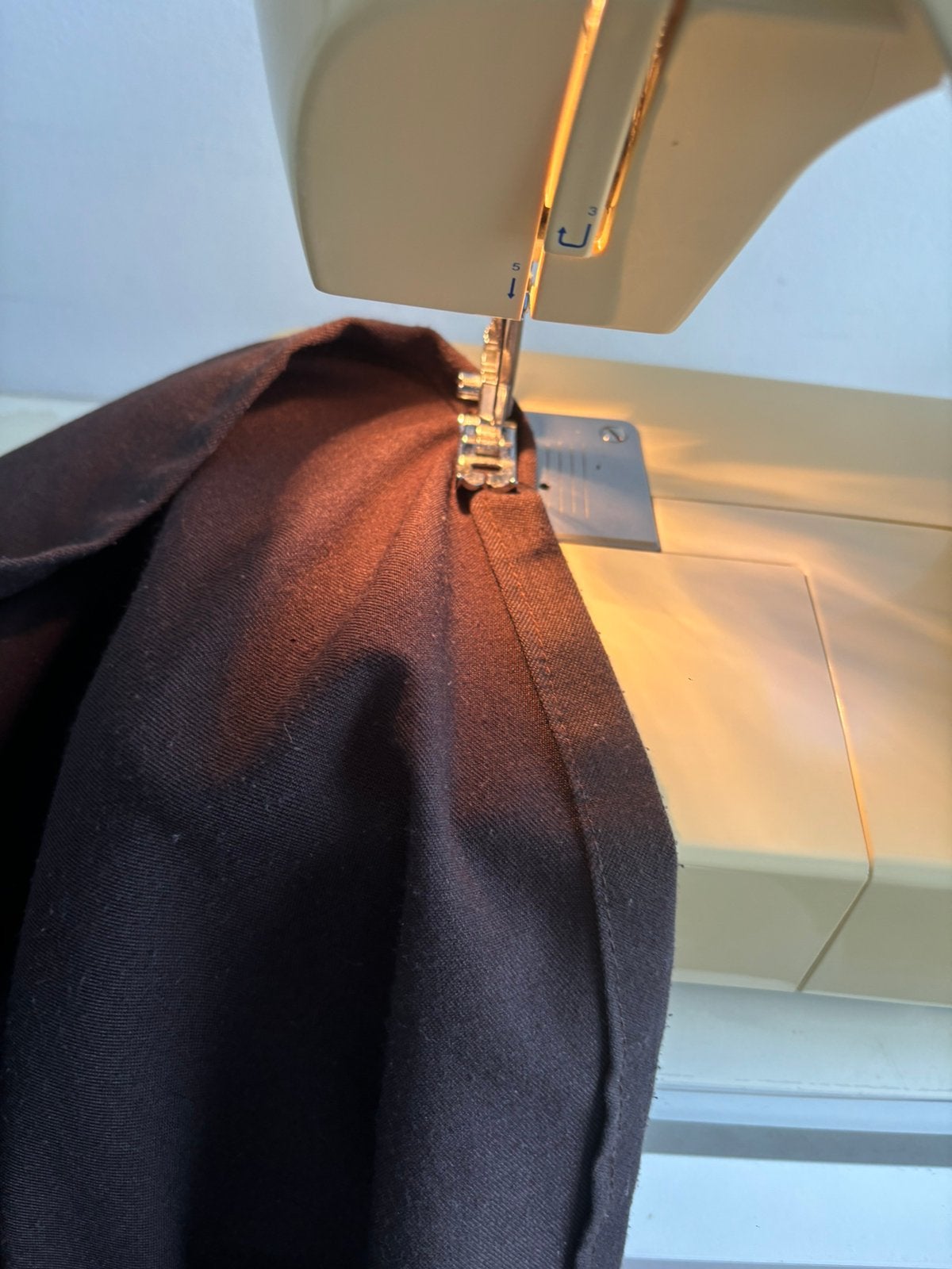 Kleren reparatie, Kleding | Heren, Trouwkleding en Trouwaccessoires, Ophalen, Zo goed als nieuw, Wit, Ivoor of Crème, Trouwpak