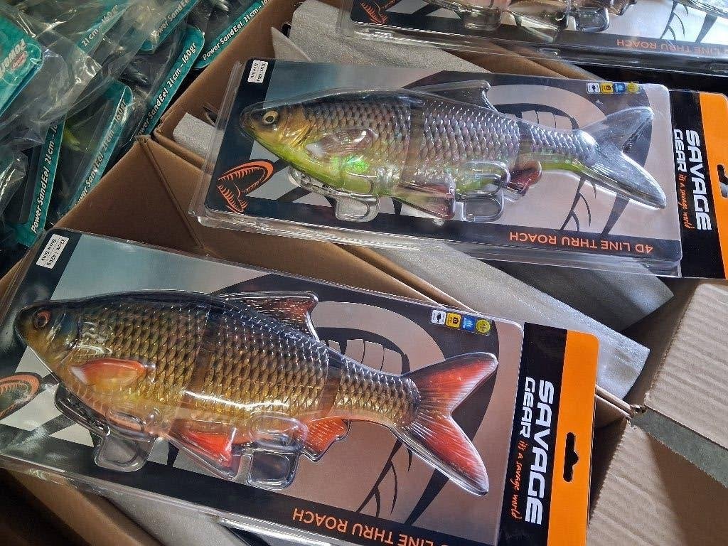 32cm/420g Savage Gear 3D Line Thru Roach....Nieuw binnen!, Watersport en Boten, Hengelsport | Roofvissen, Tinstraat, Savage Gear