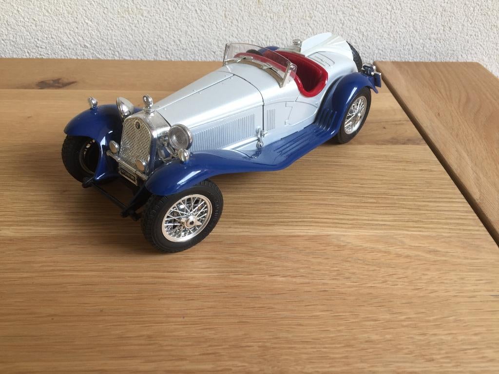 Bburago Alfa Romeo 2300 Spider 1932 Schaal 1:18., Ophalen of Verzenden, Zo goed als nieuw, Auto, Bburago