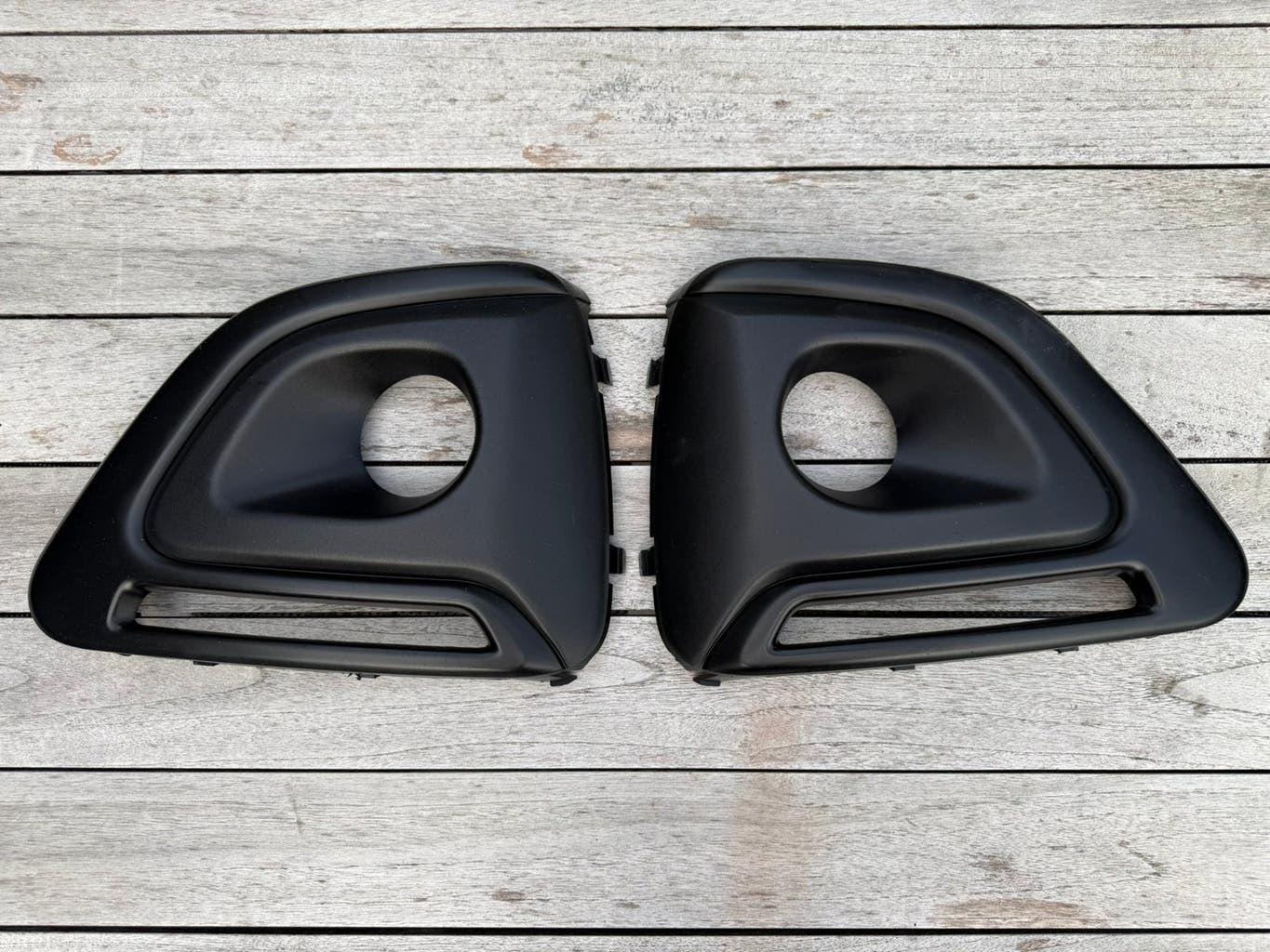 Afdekplaat / bumperrooster / mistlamp kap set (Peugeot 108), Ophalen of Verzenden, Gebruikt, Peugeot