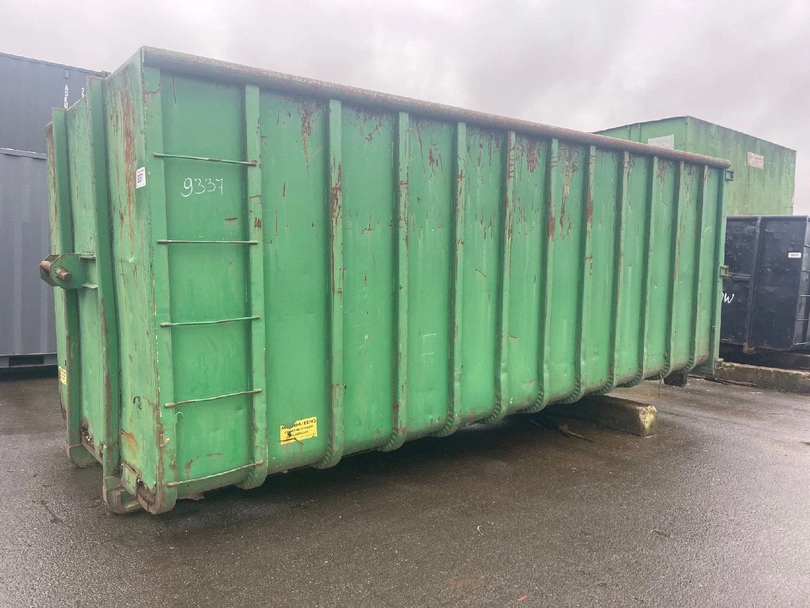 VERNOOY AFZETCONTAINER 30M3 9337, Dave Vernooij, Dave@vernooy.nl, Kellensedwarsweg 9
4004 JC  Tiel, NL