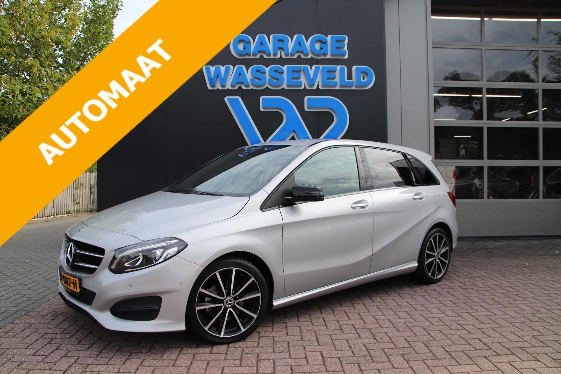 Mercedes B-Klasse B180 NL Trekhaak/ALL SEASON/Navi/Park.sens, Automaat, Dealer onderhouden, 1325 kg, Gebruikt