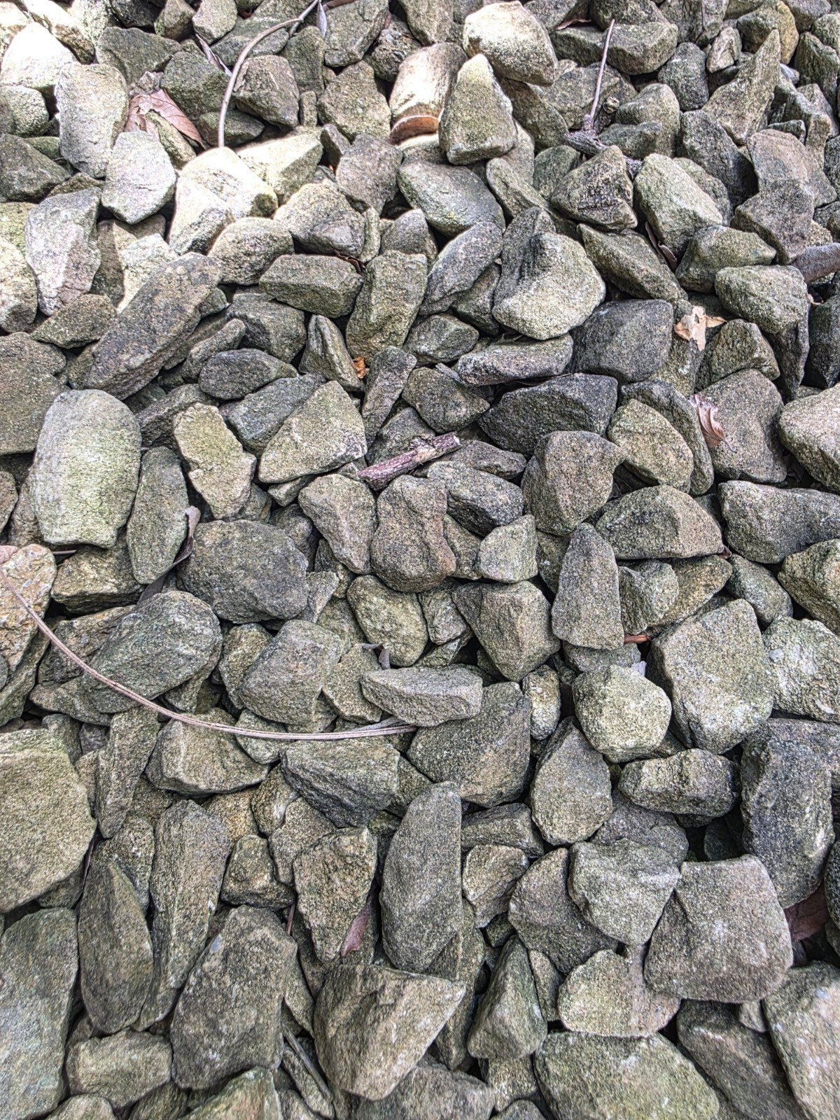 Grind en kiezels - Ideaal voor tuin en paden, Tuin en Terras, Ophalen, Gebruikt, Geel, Split