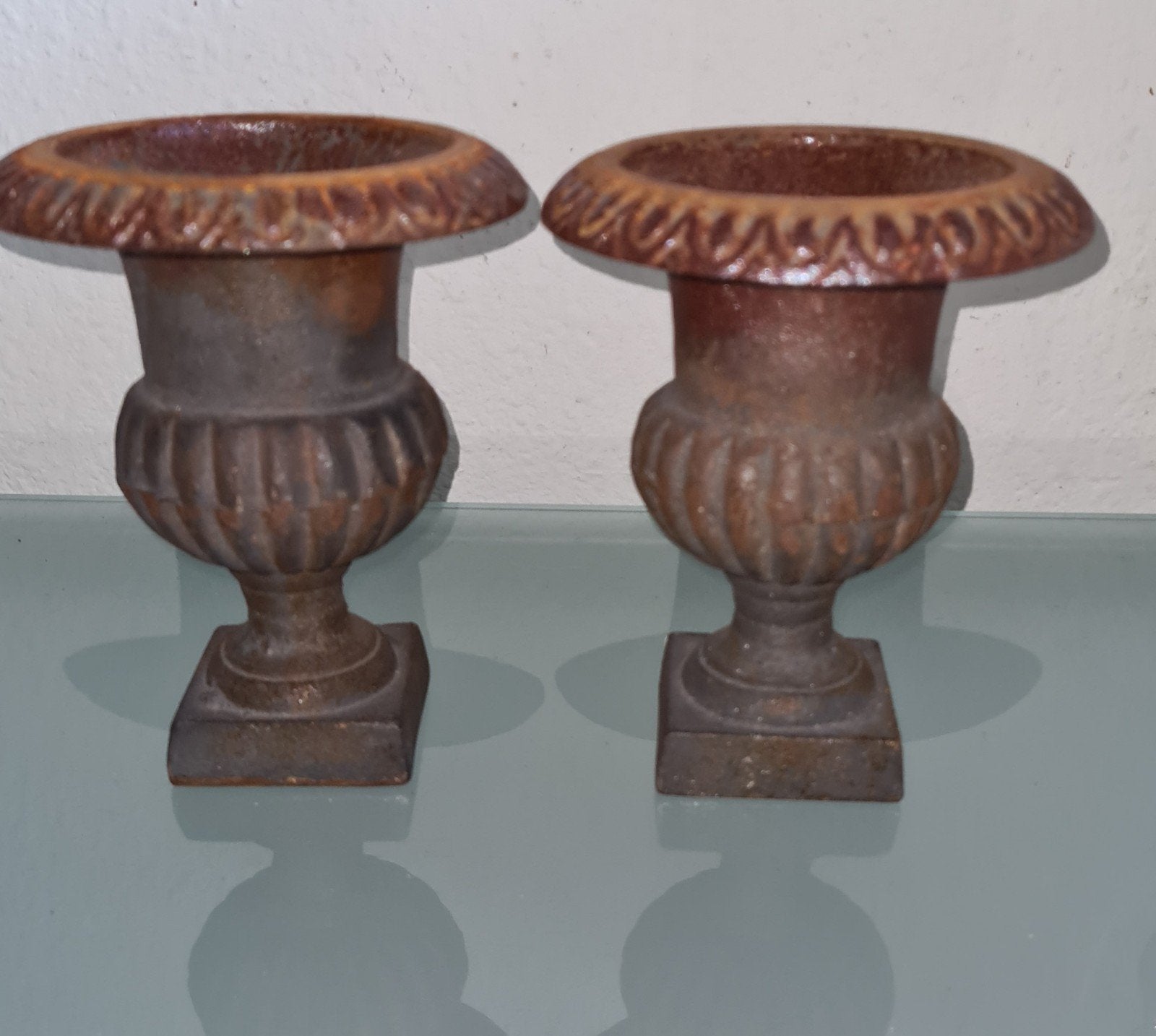 2x gietijzeren vaas van Valedix Zwolle, Ophalen, Gebruikt, 15 cm
