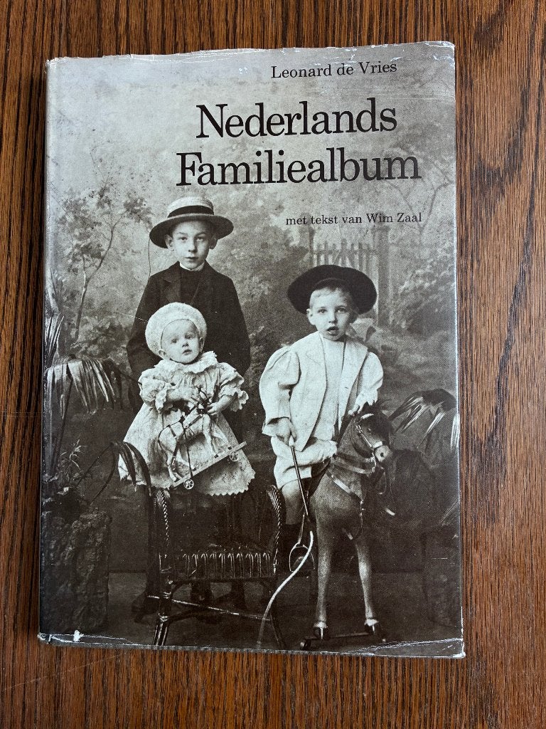 Uit het leven gegrepen	Leonard de Vries, Ophalen of Verzenden, Gelezen, Fotografen, Leonard de Vries