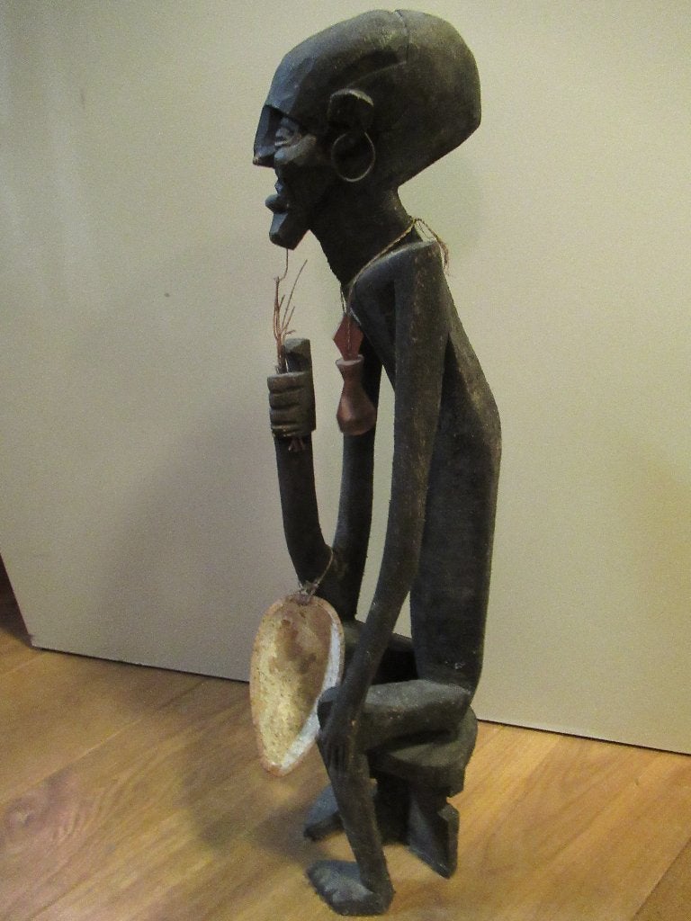 MEDICIJNMAN of Sjamaan uit Oost Afrika Masai volk € 250, Hout, Afrika, Handgemaakt, Ophalen of Verzenden