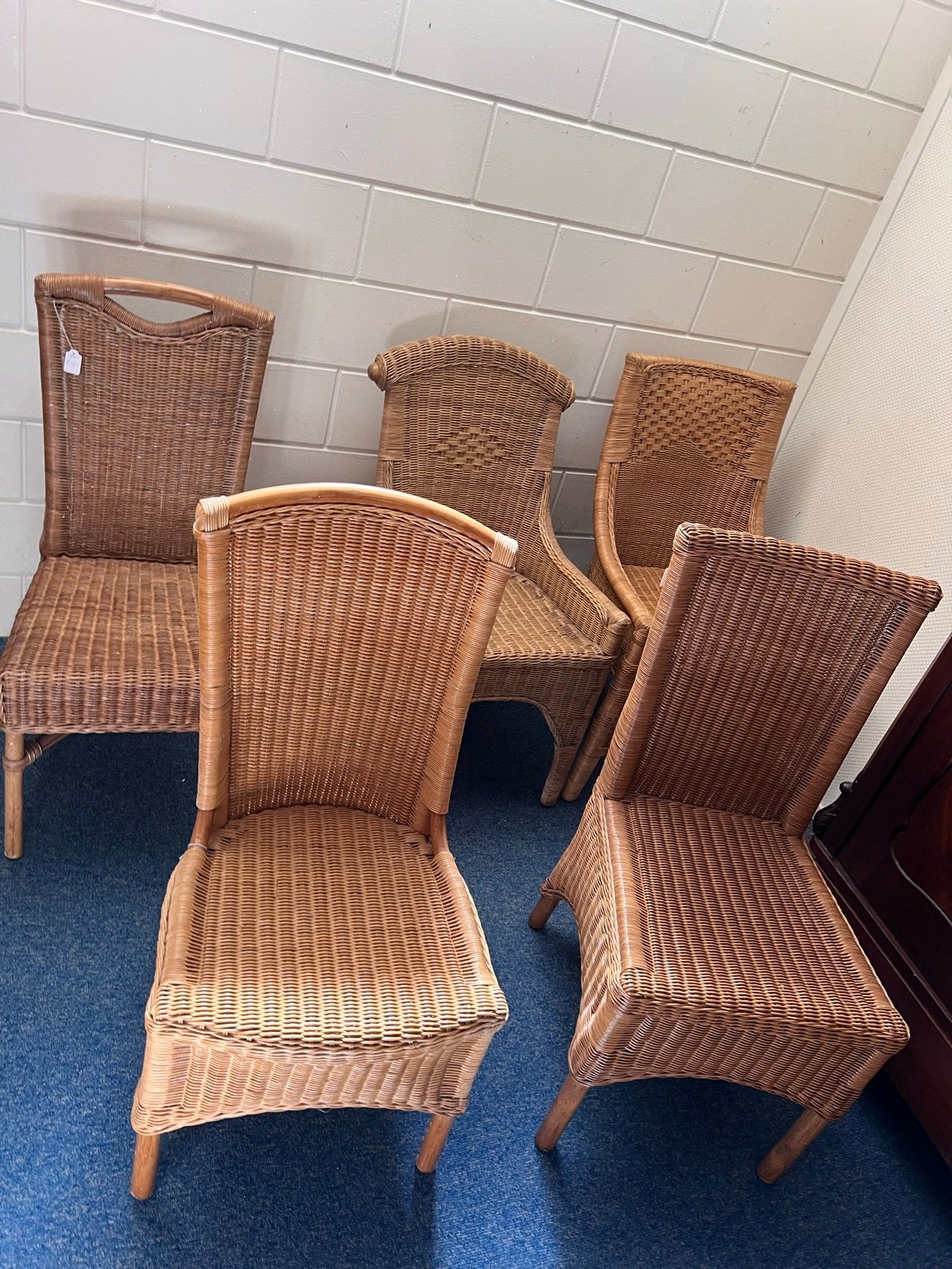 Mooie rotan stoelen, diverse modellen - Winkelopruiming, Huis en Inrichting, Stoelen, Ophalen, Bruin, Nieuw, Riet of Rotan