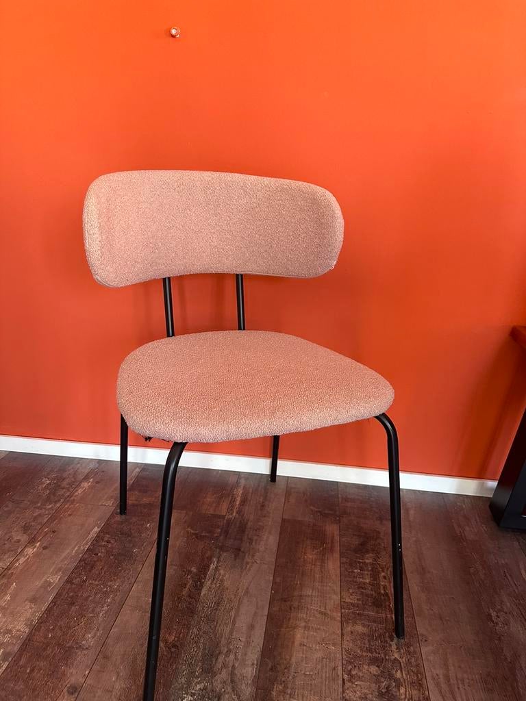 Roze stoel, Huis en Inrichting, Stoelen, Ophalen, Zo goed als nieuw, Overige kleuren, Eén