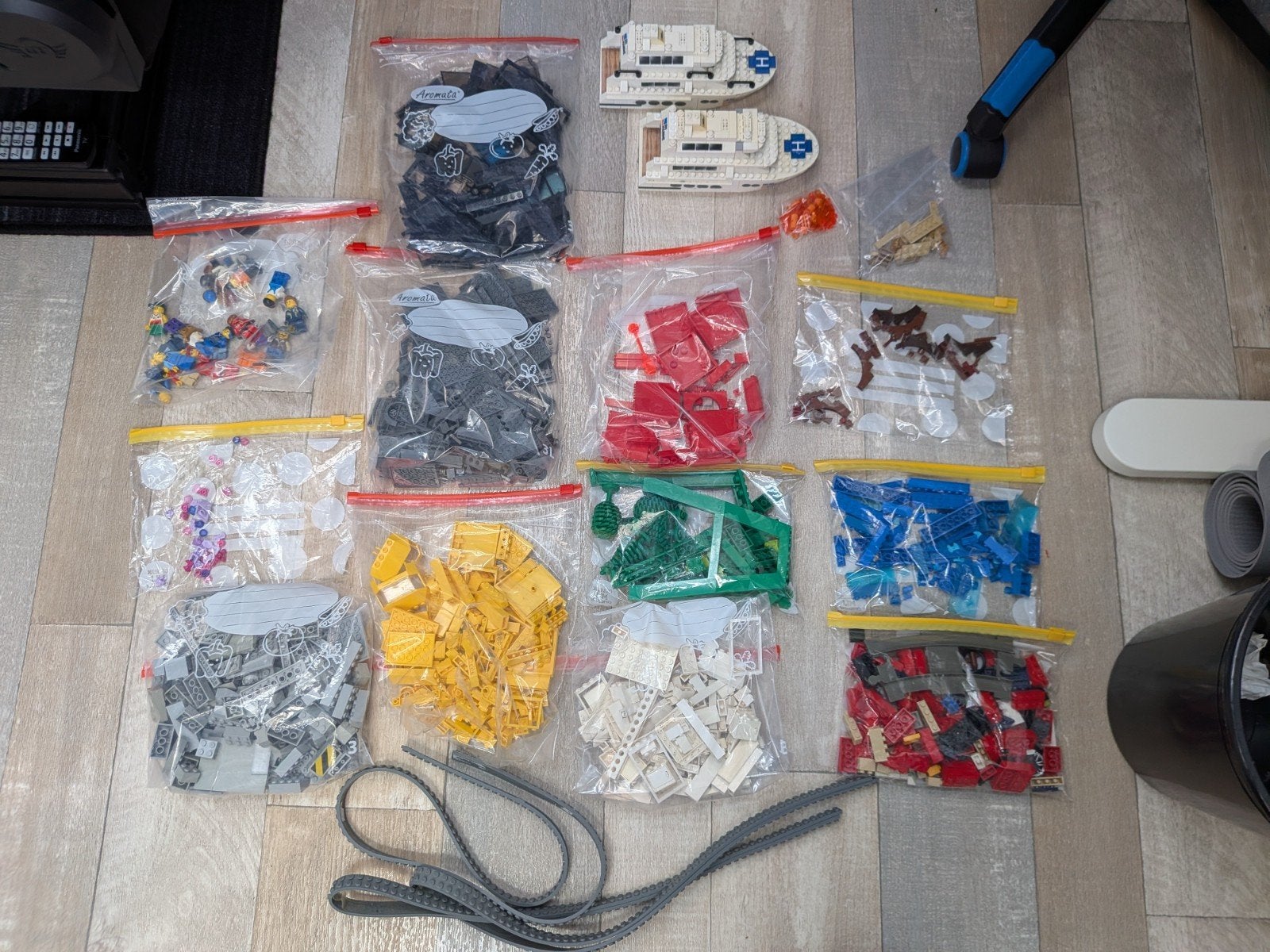 Losse lego met minifigs 2kg, Lego, Inclusief minifiguren, Ophalen of Verzenden, Zo goed als nieuw
