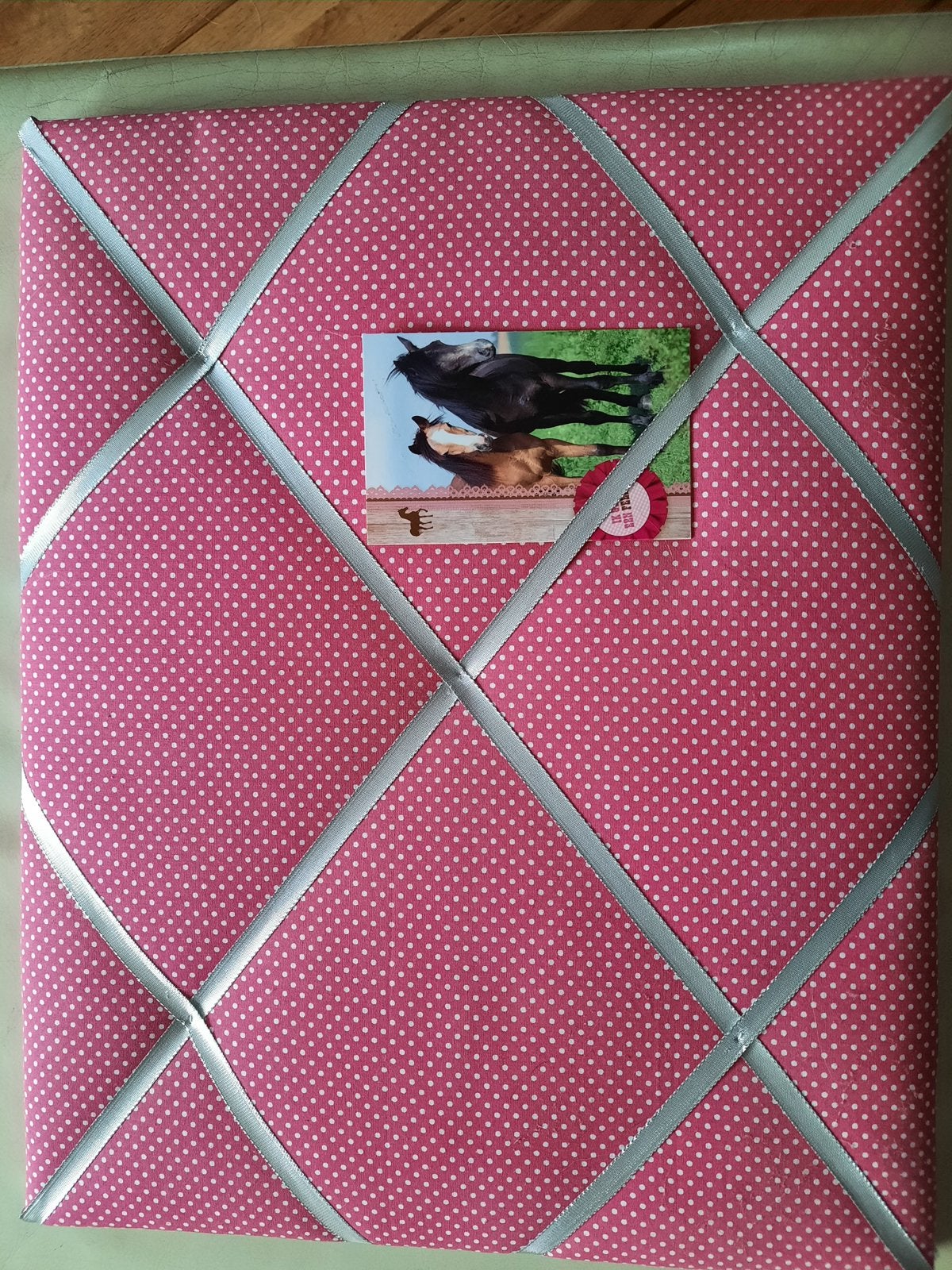 Roze memorie bord met witte stippen en zilveren linten, Overige stijlen, Roze, Ophalen of Verzenden, Zo goed als nieuw