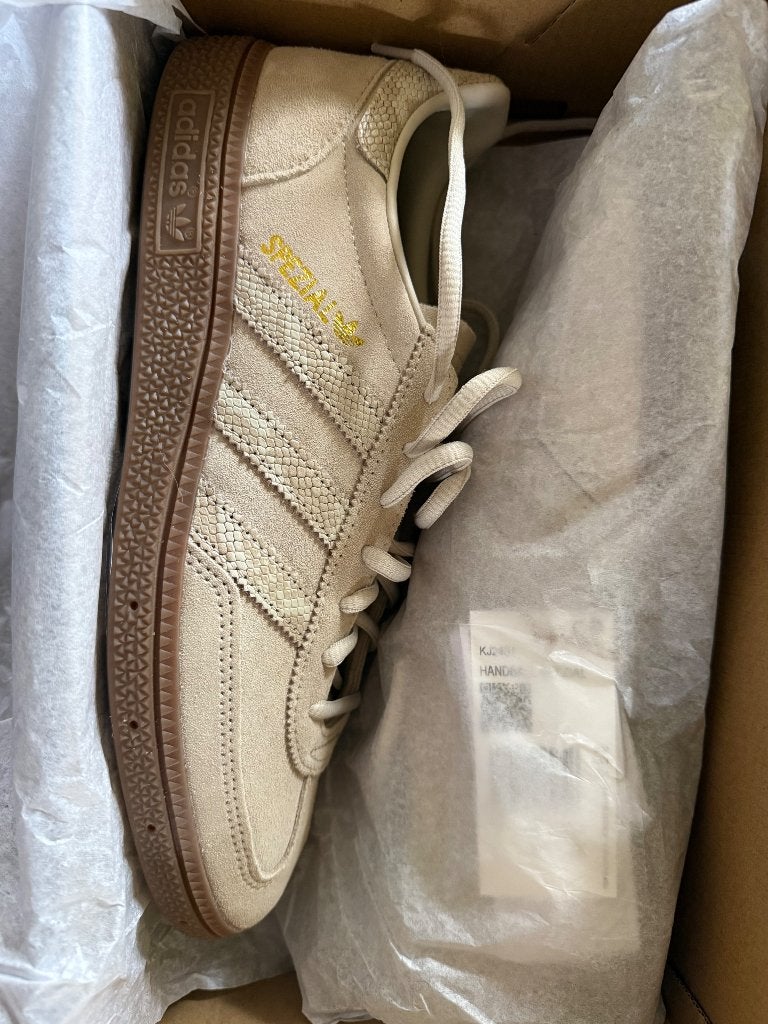 Adidas spezial beige NIEUW, Adidas, Beige, Nieuw, Ophalen of Verzenden