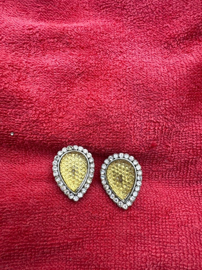 Oorclips  strass lichtgeel met doorzichyige steentjes, Overige materialen, Overige kleuren, Ophalen of Verzenden, Zo goed als nieuw