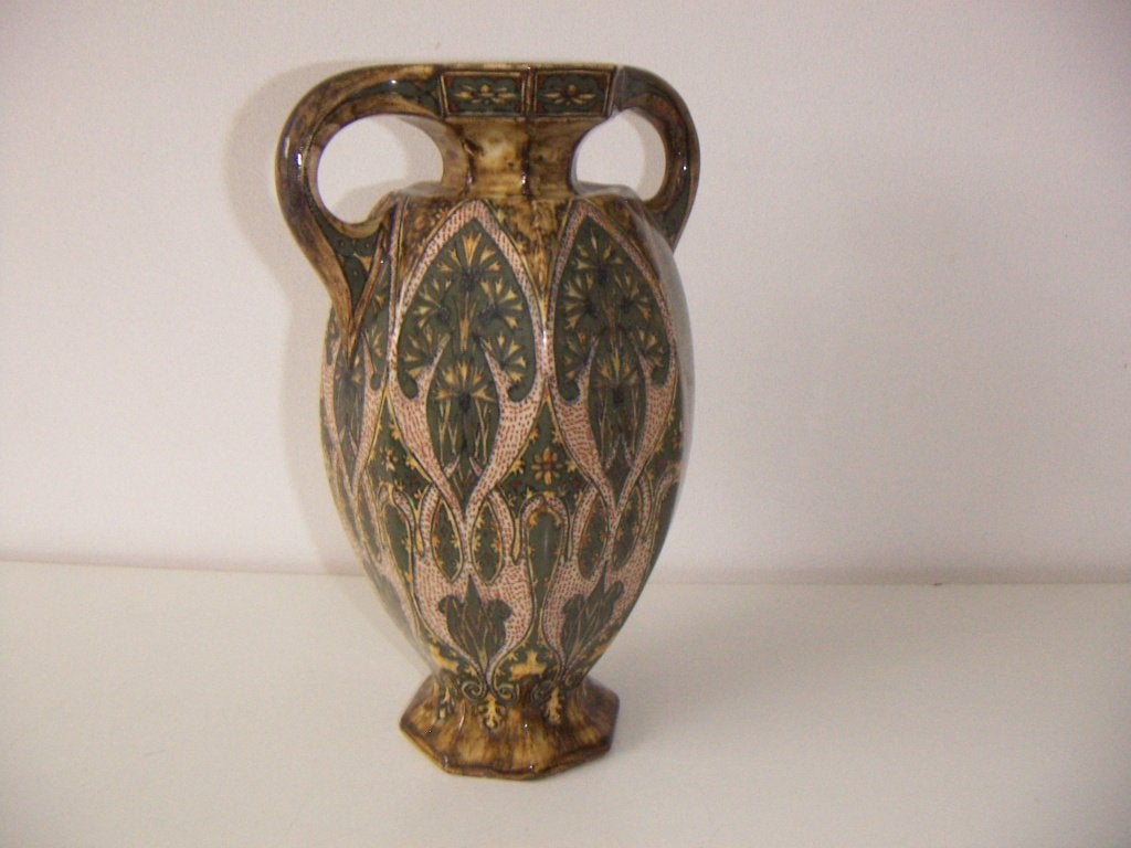 Rozenburg Den Haag plateel octogonale keramiek vaas jr.1896., Meerkleurig, Zo goed als nieuw, Steen/keramiek, Handgemaakt