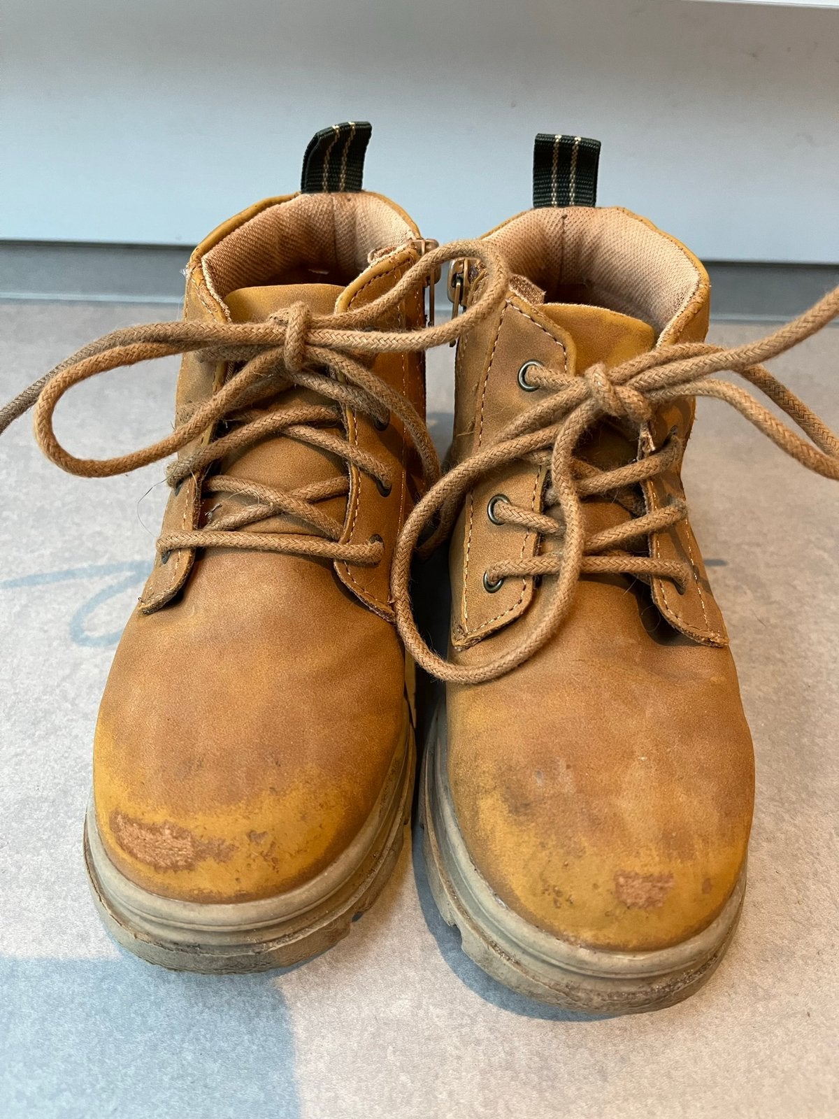 Yellow boots Zara mt 26, Gebruikt, Schoenen, Ophalen of Verzenden, Jongen