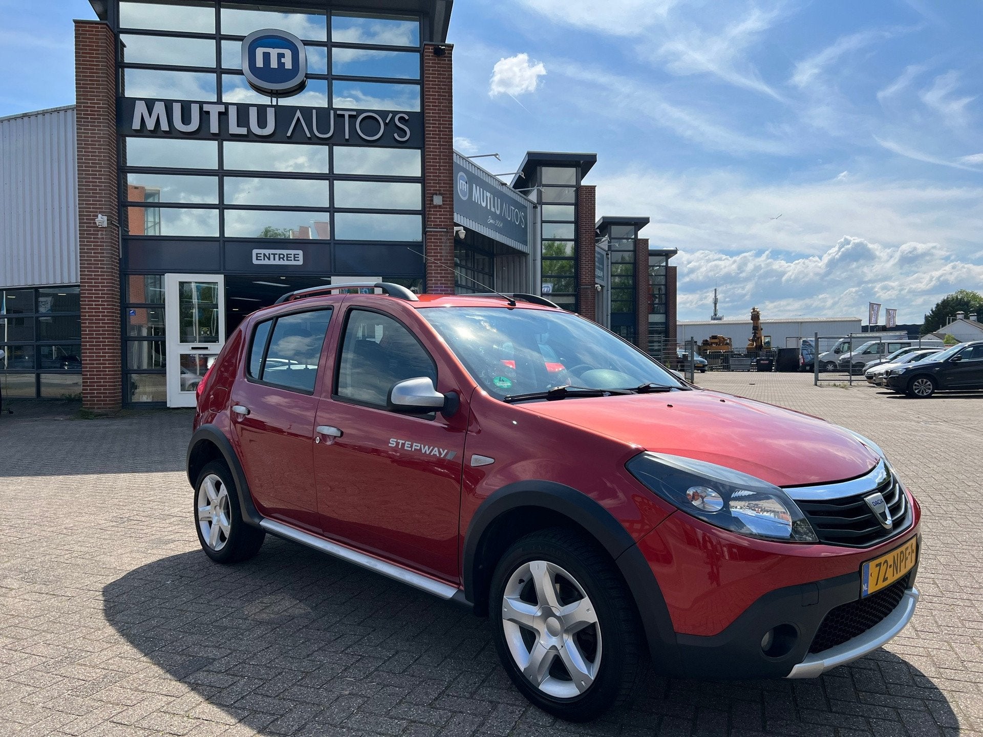 Dacia Sandero 1.6 Stepway Airco NAP APK, 4 cilinders, 1070 kg, Origineel Nederlands, Bedrijf