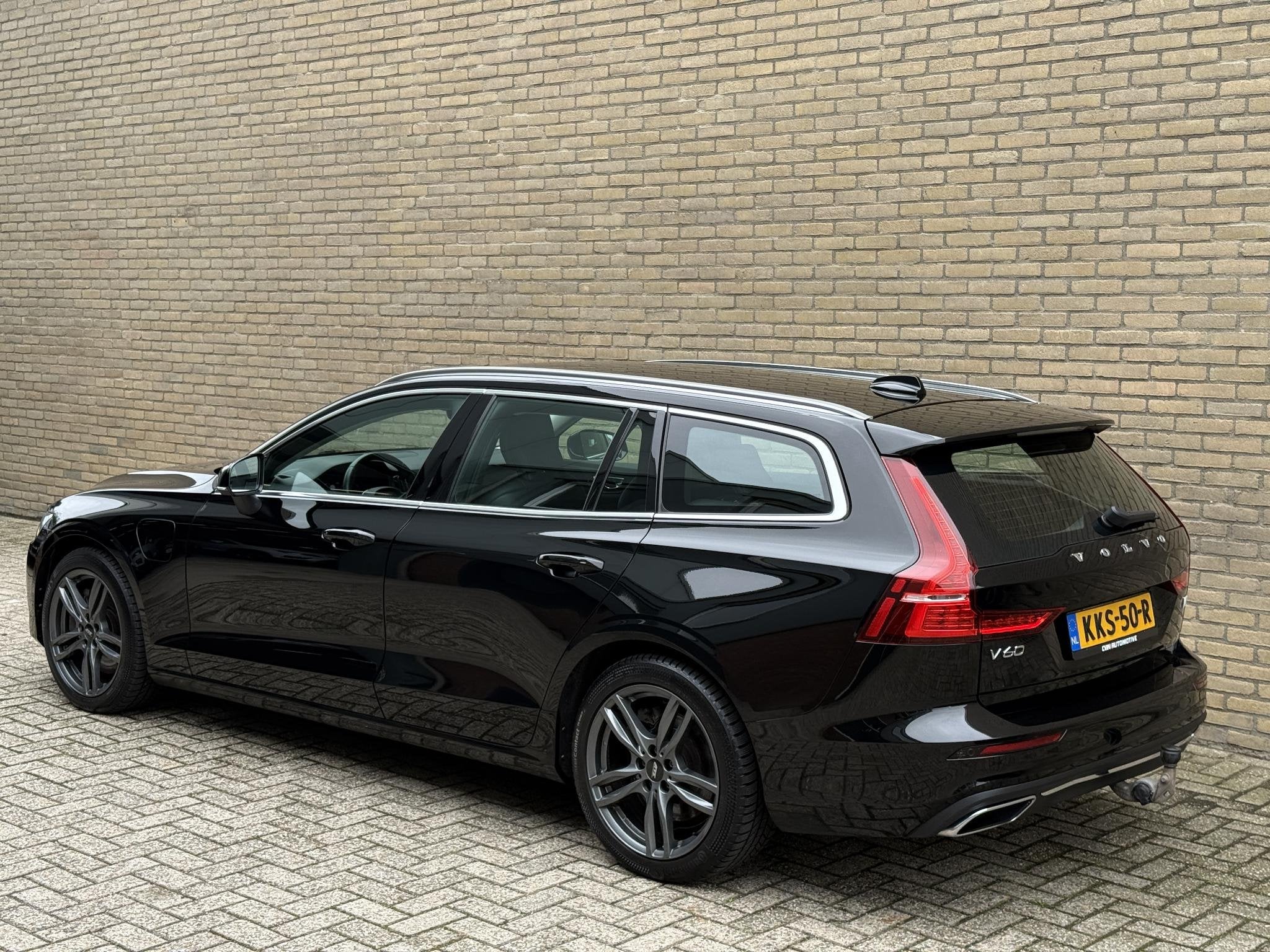 Volvo V60 2.0 T6 Recharge 350pk AWD Long Range | Inscription, Auto's, Automaat, Gebruikt, Euro 6, 4 cilinders