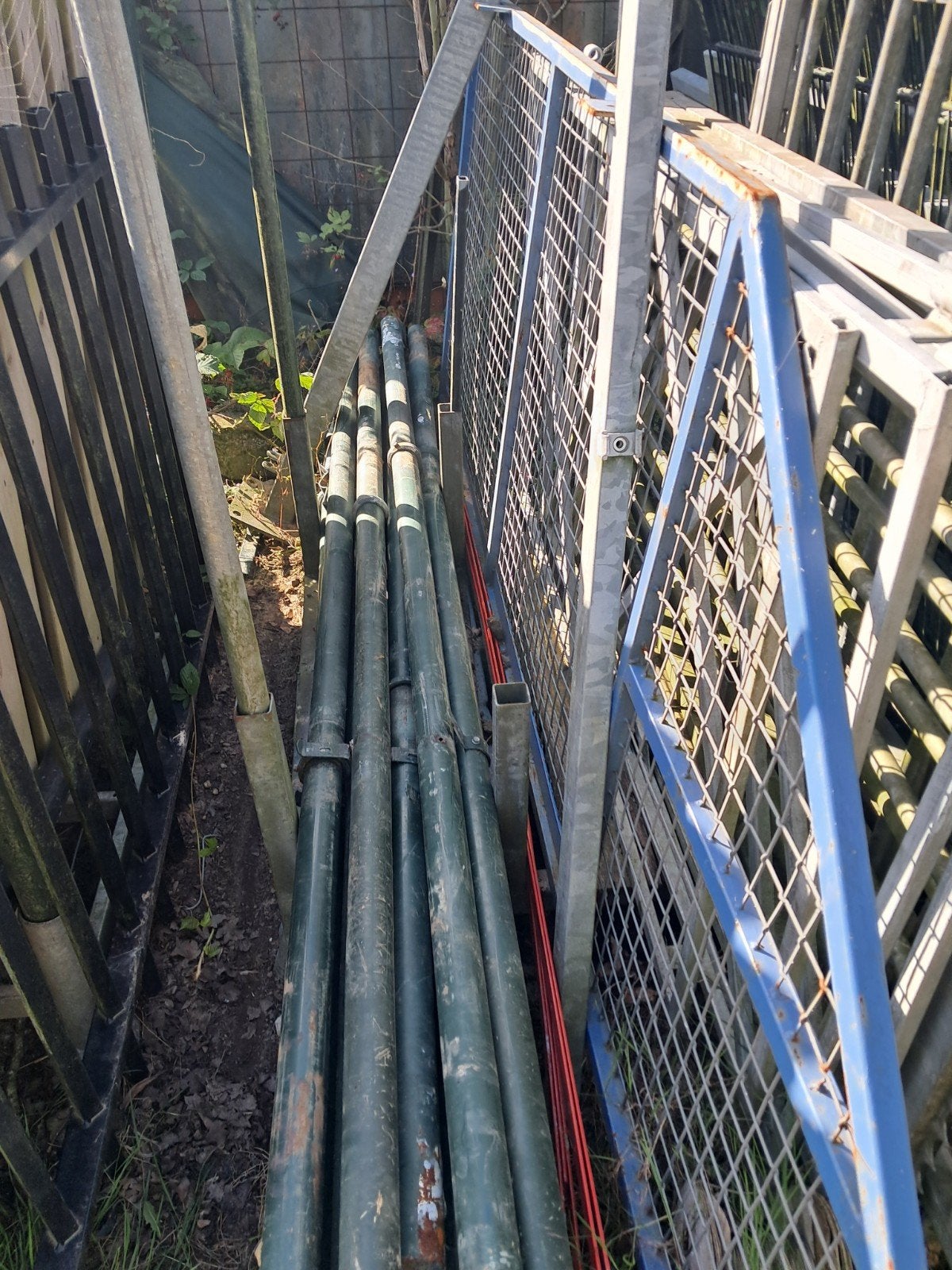 hekwerk palen, Tuin en Terras, Ophalen, IJzer, Dubbelstaafmat hekwerk