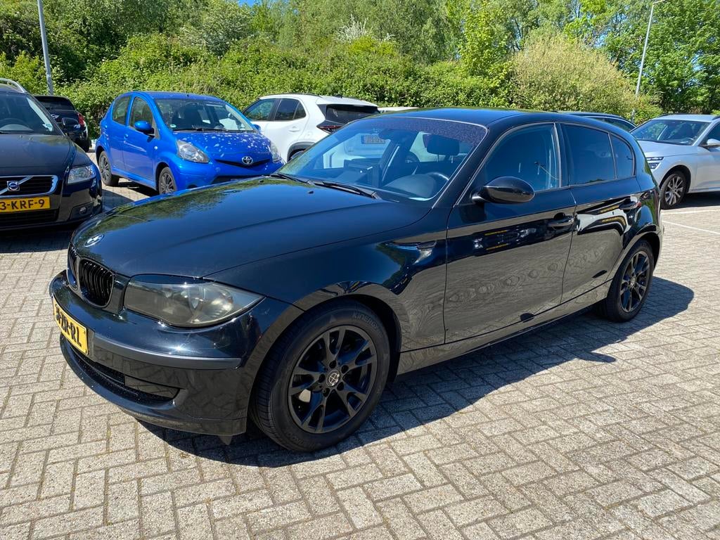 BMW 1-Serie 116I 5DR 2008 Zwart | CARPLAY |NLAUTO | APK 9-26, 1-Serie, 4 cilinders, Origineel Nederlands, Onderhoudsboekje