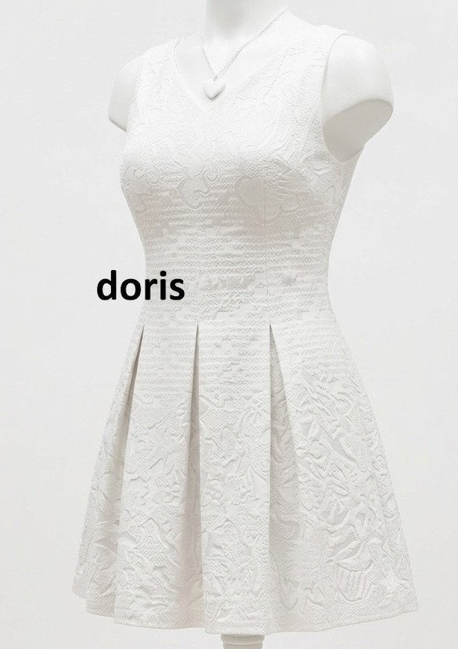 jurk Karen Millen maat 16/44 oksel tot oksel 50 cm, Ophalen, Karen Millen, Wit, Maat 42/44 (L)