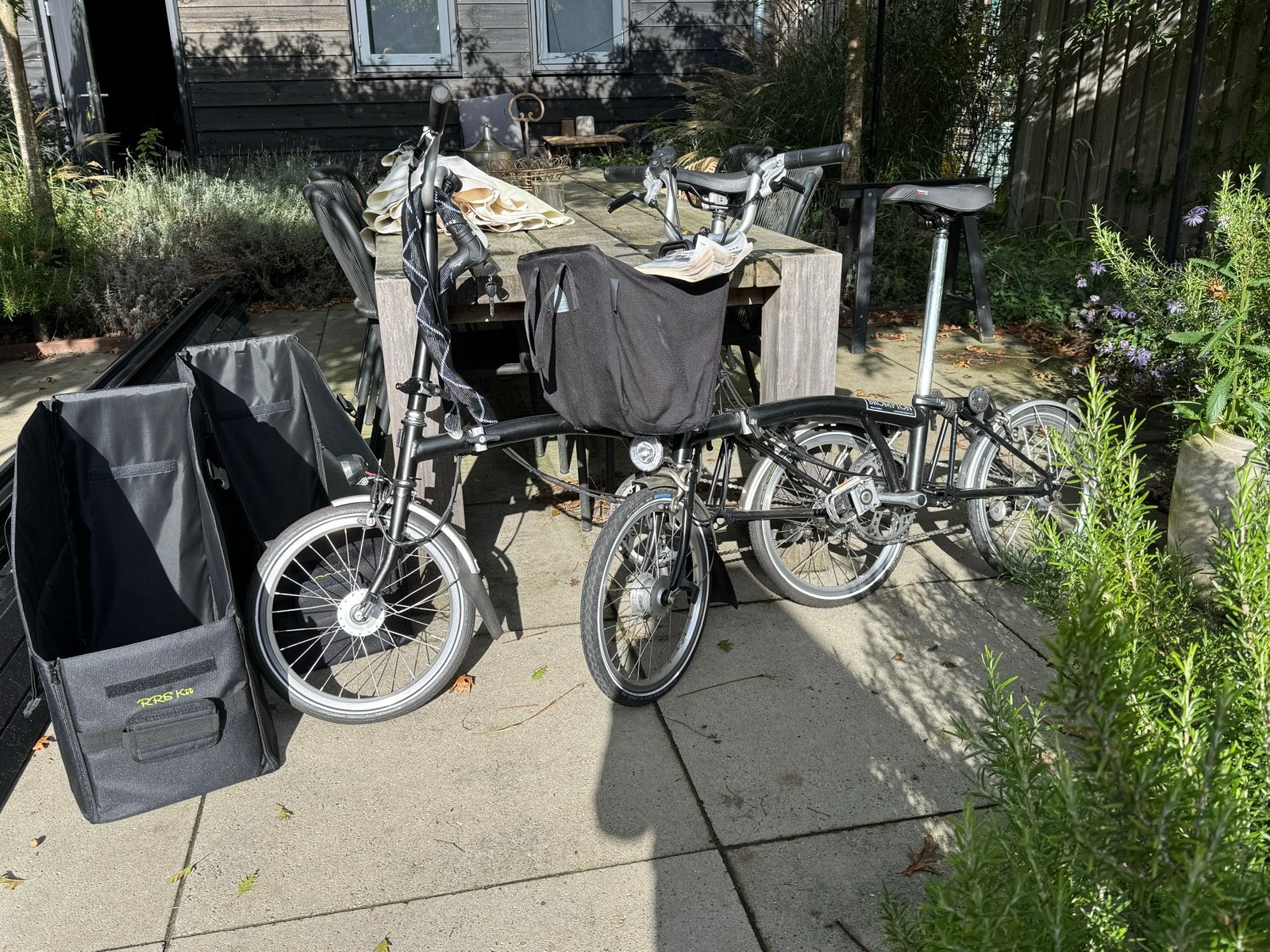 Brompton vouwfiets (2x) Zo goed als nieuw, beide zwart, Ophalen, 20 inch of meer, Brompton, Zo goed als nieuw