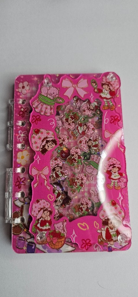 strawberry shortcake a7 shaker acrylic notebook, Diversen, Ophalen of Verzenden, Uitwisbaar, Nieuw, A7