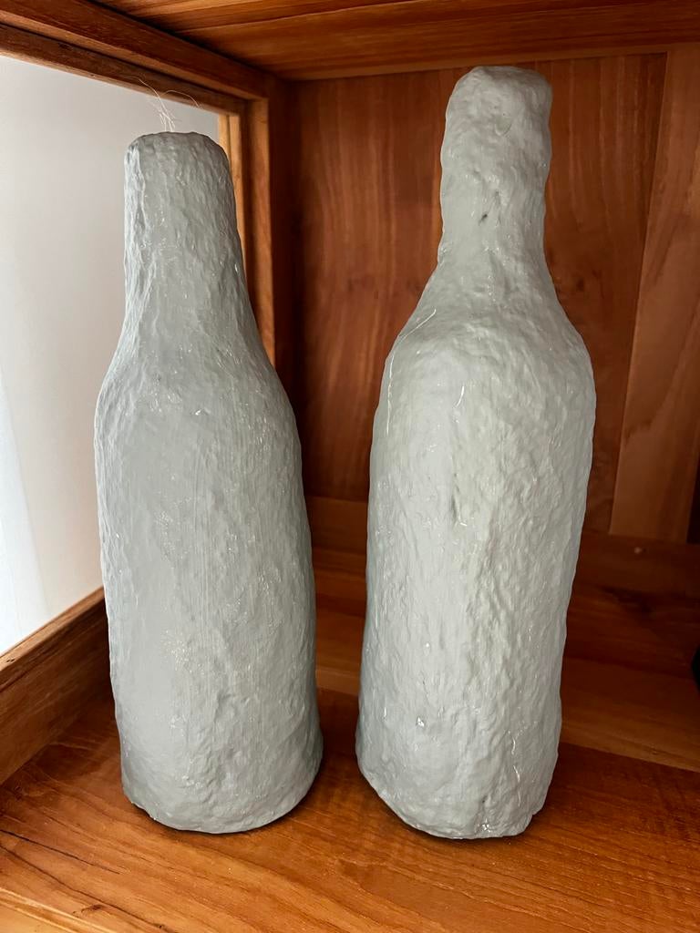 Set van 2 groene papier-maché vazen met decoratie, Huis en Inrichting, Ophalen, Overige materialen, Gebruikt, Minder dan 50 cm